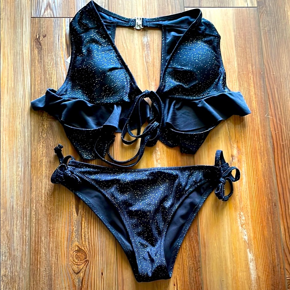 Beautiful black glitter bathing suit. Perfect for a day at the pool.
